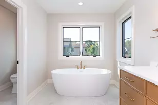 234 N Evergreen Ave, Elmhurst, IL 60126 - Photo 23