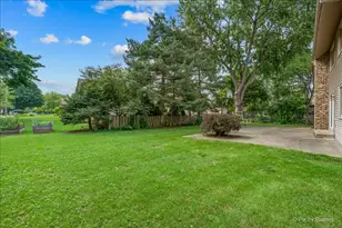 852 Woodmar Dr, Crystal Lake, IL 60014 - Photo 35