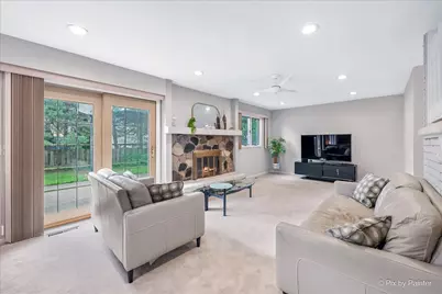 852 Woodmar Drive, Crystal Lake, IL 60014 - Photo 11