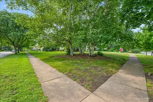 852 Woodmar Dr, Crystal Lake, IL 60014 - Photo 39