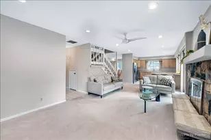 852 Woodmar Dr, Crystal Lake, IL 60014 - Photo 13