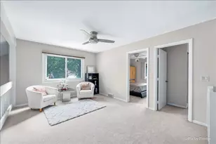 852 Woodmar Dr, Crystal Lake, IL 60014 - Photo 15