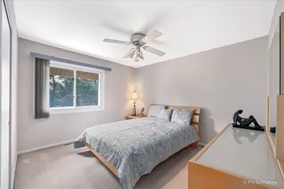 852 Woodmar Drive, Crystal Lake, IL 60014 - Photo 25
