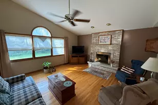 3940 Gloucester Dr, Crete, IL 60417 - Photo 9