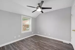 721 E Maple Ave, La Grange, IL 60525 - Photo 13