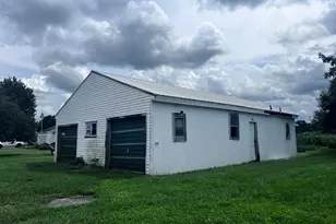 422 N Evergreen St, Onarga, IL 60955 - Photo 5