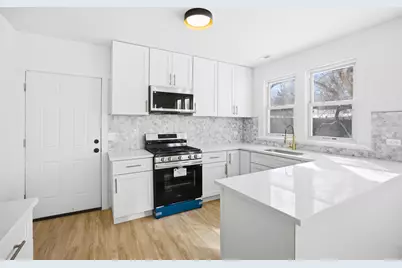 2908 Oakwood Avenue, McHenry, IL 60051 - Photo 7