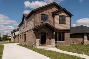 7948 W 74th St, Bridgeview, IL 60455 - Photo 5