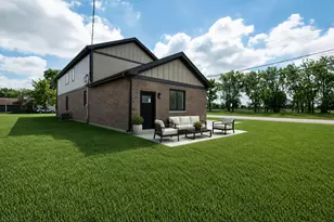 7948 W 74th St, Bridgeview, IL 60455 - Photo 3