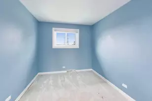 8647 Gregory Ln, Des Plaines, IL 60016 - Photo 15