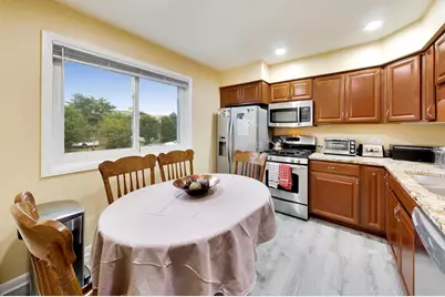 8647 Gregory Lane, Des Plaines, IL 60016 - Photo 7