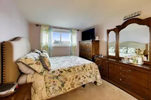 8647 Gregory Ln, Des Plaines, IL 60016 - Photo 11