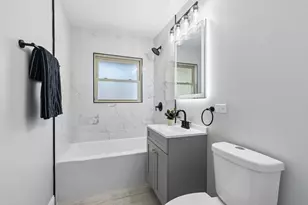 291 Clyde Ave, Calumet City, IL 60409 - Photo 9