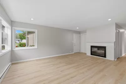 693 Minerva Avenue, Wauconda, IL 60084 - Photo 9