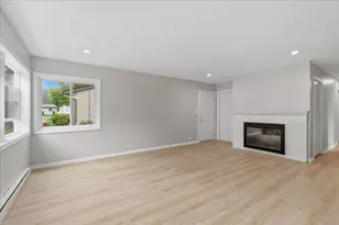 693 Minerva Ave, Wauconda, IL 60084 - Photo 9