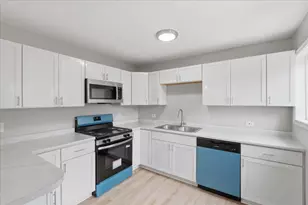 693 Minerva Ave, Wauconda, IL 60084 - Photo 15
