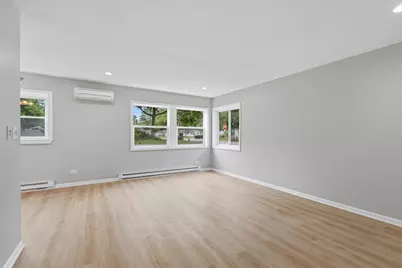 693 Minerva Avenue, Wauconda, IL 60084 - Photo 11