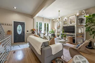 539 W 44th Pl, Chicago, IL 60609 - Photo 9