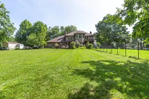 7701 Old Post Rd, Crystal Lake, IL 60014 - Photo 9