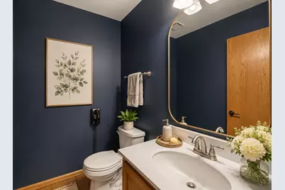1262 Knollwood Circle, Crystal Lake, IL 60014 - Photo 11