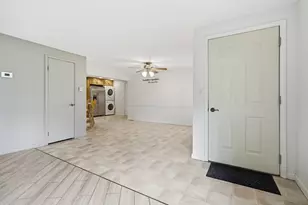 100 E Lincoln Dr, Cooksville, IL 61730 - Photo 7