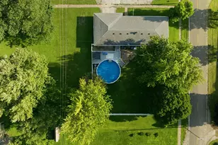 100 E Lincoln Dr, Cooksville, IL 61730 - Photo 41
