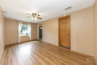 1912 Burlington Avenue, Lisle, IL 60532 - Photo 9