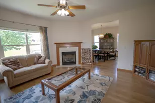 212 Rodeo Dr, Grayslake, IL 60030 - Photo 13
