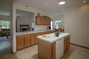 212 Rodeo Dr, Grayslake, IL 60030 - Photo 9