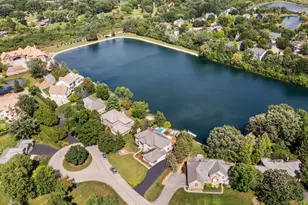 28951 Forest Lake Ln, Libertyville, IL 60048 - Photo 7