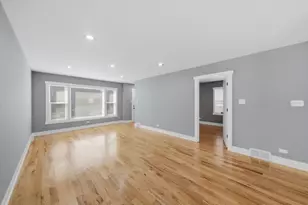 334 W 101st Pl, Chicago, IL 60628 - Photo 9