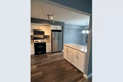 801 N Tamarac Boulevard, Addison, IL 60101 - Photo 5
