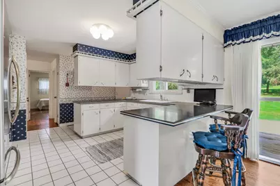2414 Sunset Avenue, Waukegan, IL 60087 - Photo 11
