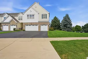 402 Arboretum Dr, Lombard, IL 60148 - Photo 1