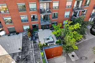 859 W Erie St, Chicago, IL 60642 - Photo 33