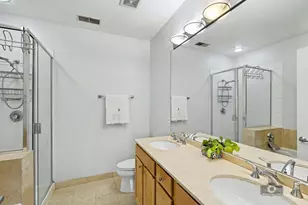 859 W Erie St, Chicago, IL 60642 - Photo 17