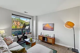 859 W Erie St, Chicago, IL 60642 - Photo 5