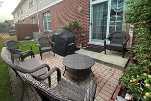 992 W Irving Park Rd, Bensenville, IL 60106 - Photo 3