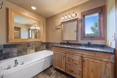 637 Otter Way, Oswego, IL 60543 - Photo 13