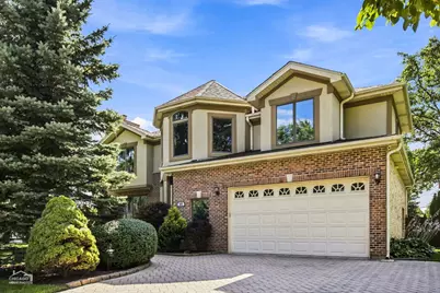 916 S I Oka Avenue, Mount Prospect, IL 60056 - Photo 1