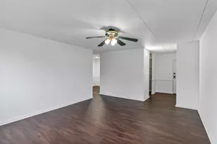 5011 Valley Ln, Streamwood, IL 60107 - Photo 7