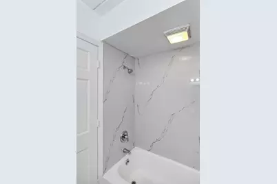 5011 Valley Lane #501, Streamwood, IL 60107 - Photo 11