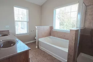 3401 Kentshire Cir, Aurora, IL 60504 - Photo 11