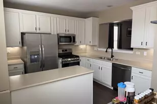3401 Kentshire Cir, Aurora, IL 60504 - Photo 3
