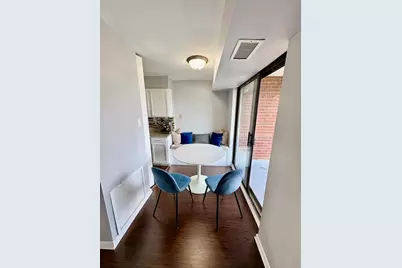 701 Forum Square #409, Glenview, IL 60025 - Photo 11