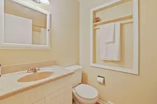 204 Hillside Ct, Lake Zurich, IL 60047 - Photo 17