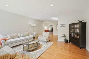 204 Hillside Ct, Lake Zurich, IL 60047 - Photo 3