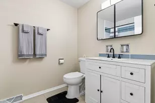 936 E 84th Pl, Chicago, IL 60619 - Photo 9