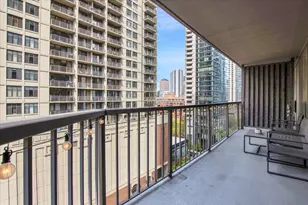10 E Ontario St, Chicago, IL 60611 - Photo 11