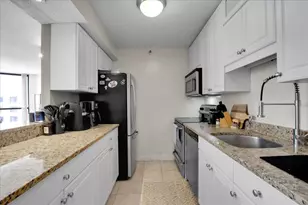 10 E Ontario St, Chicago, IL 60611 - Photo 7